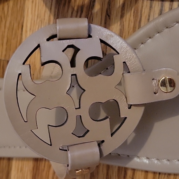 Torry Burch Miller Sandals. - Picture 6 of 17